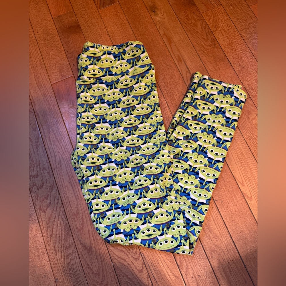 LulaRoe Disney Aliens Leggings